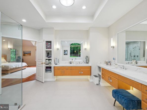 7005 Natelli Woods Lane, Bethesda MD 20817