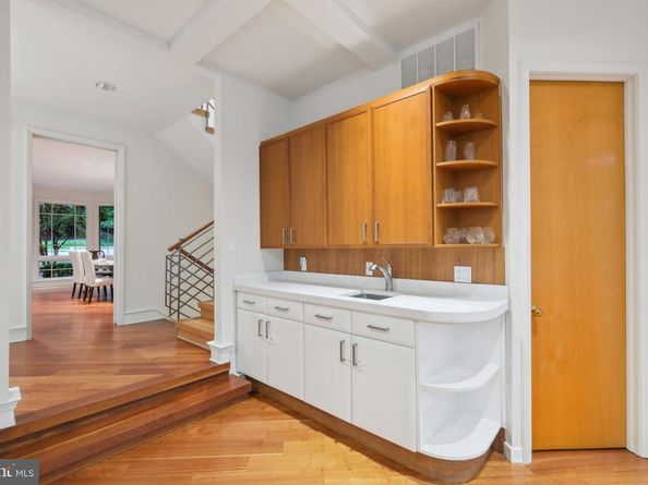 7005 Natelli Woods Lane, Bethesda MD 20817