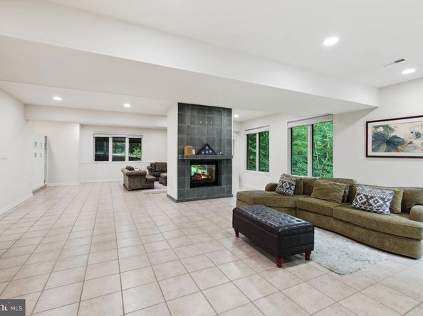 7005 Natelli Woods Lane, Bethesda MD 20817