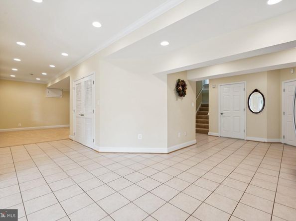 1292 Middleton Court, Vienna VA 22182