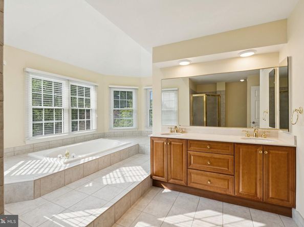 1292 Middleton Court, Vienna VA 22182