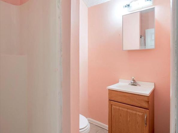 536 E Winona Avenue, Norwood PA 19074