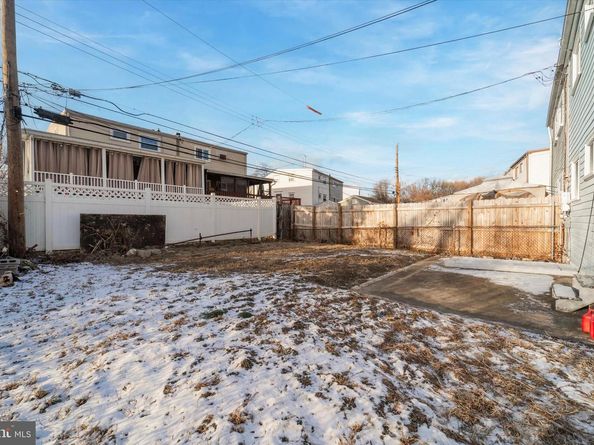 536 E Winona Avenue, Norwood PA 19074