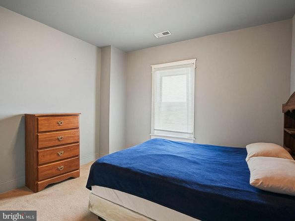 66 53rd Place SE, Washington DC 20019