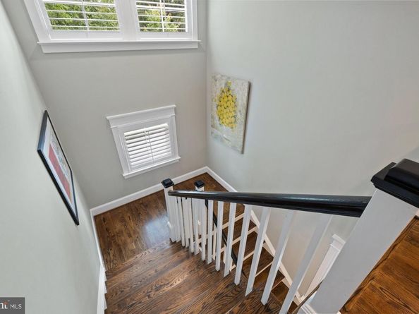 900 Park Street SE, Vienna VA 22180