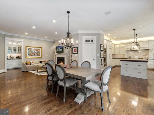 900 Park Street SE, Vienna VA 22180