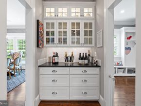 900 Park Street SE, Vienna VA 22180