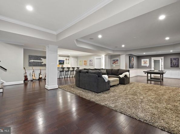900 Park Street SE, Vienna VA 22180