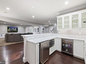 900 Park Street SE, Vienna VA 22180