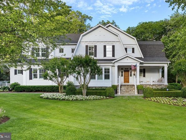 900 Park Street SE, Vienna VA 22180