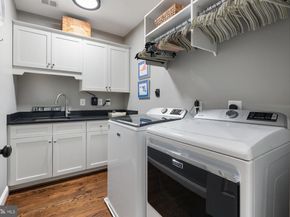 900 Park Street SE, Vienna VA 22180