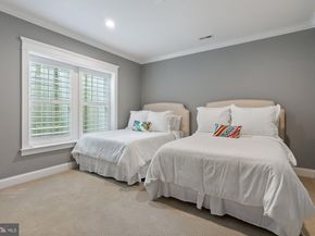 900 Park Street SE, Vienna VA 22180