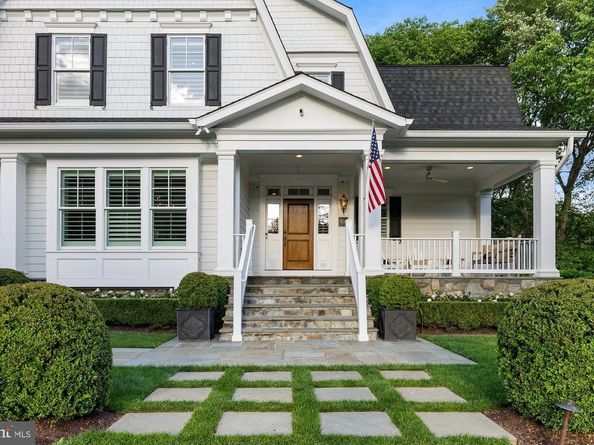 900 Park Street SE, Vienna VA 22180
