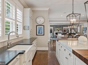 900 Park Street SE, Vienna VA 22180