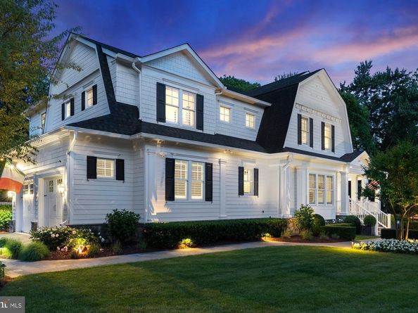 900 Park Street SE, Vienna VA 22180