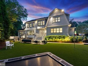 900 Park Street SE, Vienna VA 22180