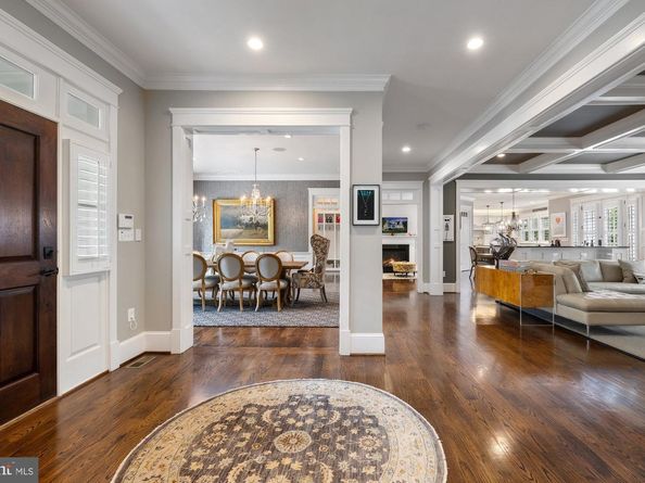 900 Park Street SE, Vienna VA 22180