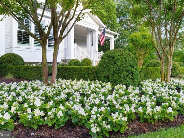 900 Park Street SE, Vienna VA 22180