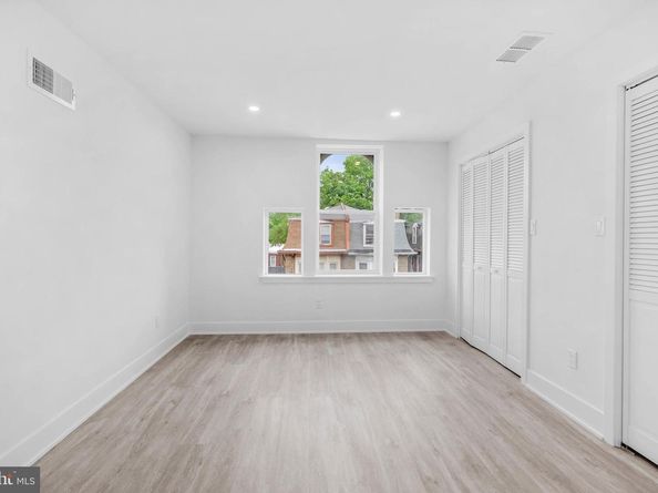 10 W Pomona Street, Philadelphia PA 19144