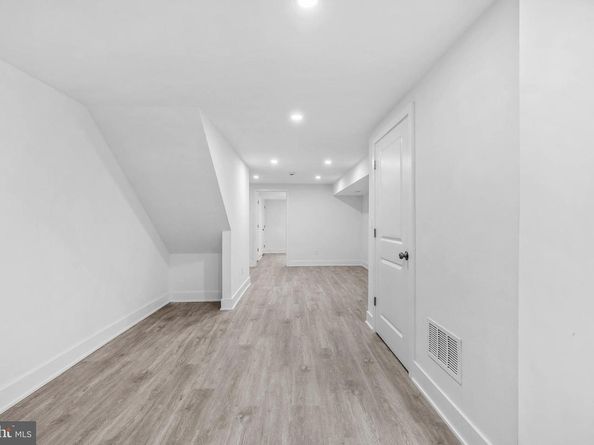 10 W Pomona Street, Philadelphia PA 19144