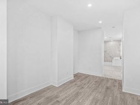 10 W Pomona Street, Philadelphia PA 19144