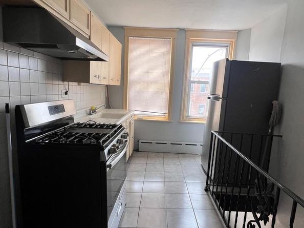 2052 S Garnet Street, Philadelphia PA 19145