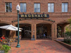 4201 Cathedral Avenue NW 218E, Washington DC 20016