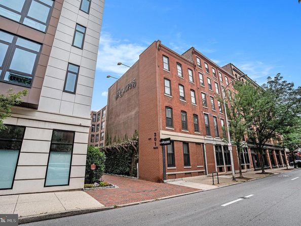 301 Race Street 411, Philadelphia PA 19106