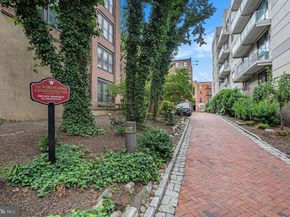 301 Race Street 411, Philadelphia PA 19106