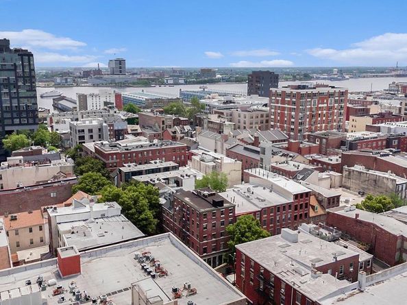 301 Race Street 411, Philadelphia PA 19106