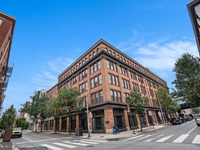 301 Race Street 411, Philadelphia PA 19106