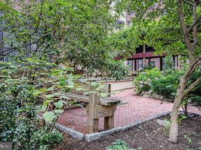 301 Race Street 411, Philadelphia PA 19106
