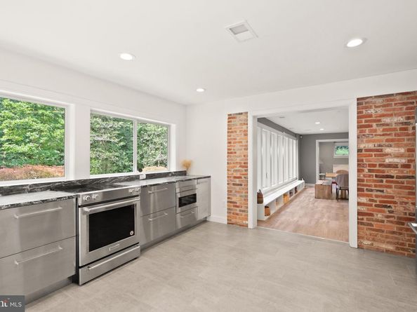 3100 N Monroe Street, Arlington VA 22207