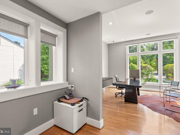 3100 N Monroe Street, Arlington VA 22207