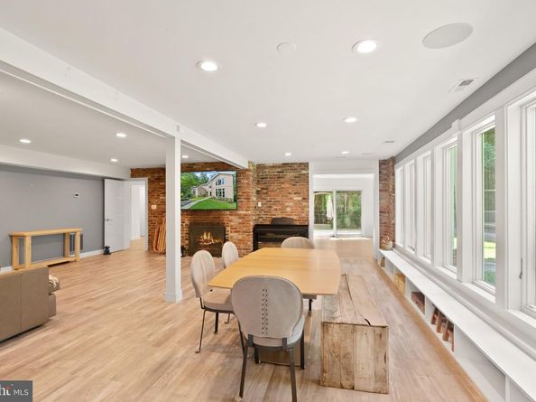 3100 N Monroe Street, Arlington VA 22207