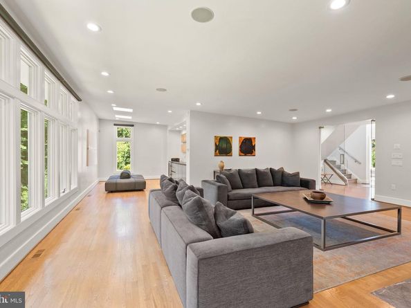 3100 N Monroe Street, Arlington VA 22207