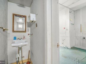 805 S 8TH Street, Philadelphia PA 19147