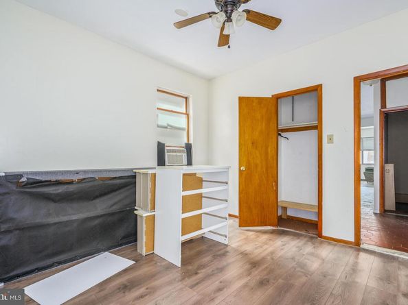 805 S 8TH Street, Philadelphia PA 19147