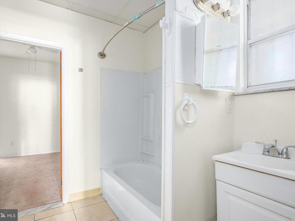 805 S 8TH Street, Philadelphia PA 19147