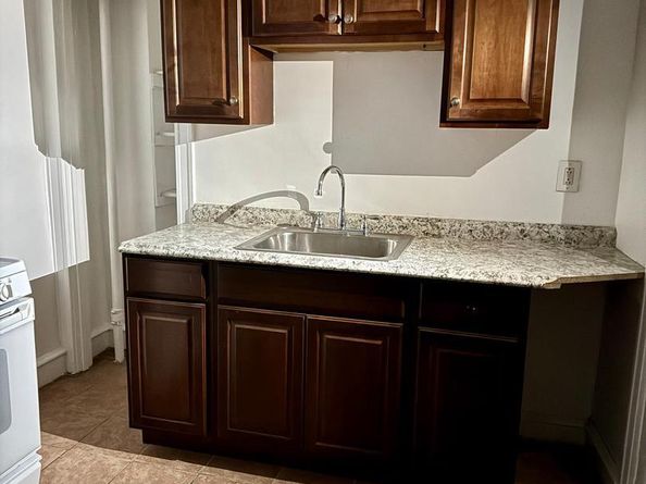 318 W Godfrey Avenue, Philadelphia PA 19120