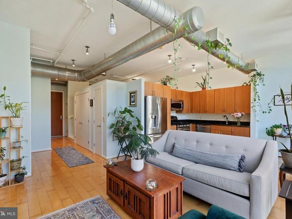 811 4TH Street NW 502, Washington DC 20001