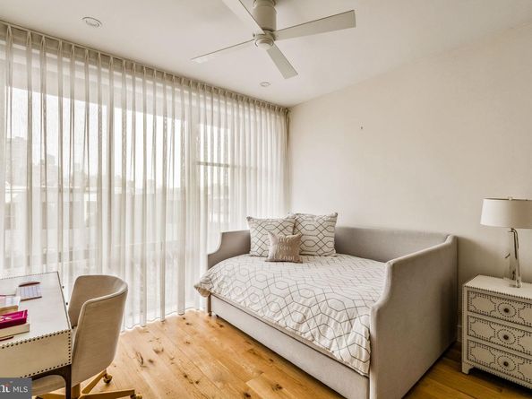 249 S 24TH Street H, Philadelphia PA 19103