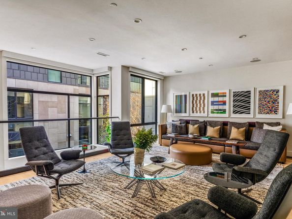 249 S 24TH Street H, Philadelphia PA 19103