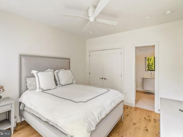 249 S 24TH Street H, Philadelphia PA 19103