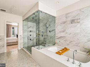 249 S 24TH Street H, Philadelphia PA 19103