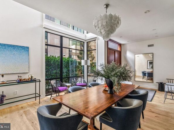 249 S 24TH Street H, Philadelphia PA 19103