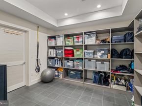 249 S 24TH Street H, Philadelphia PA 19103