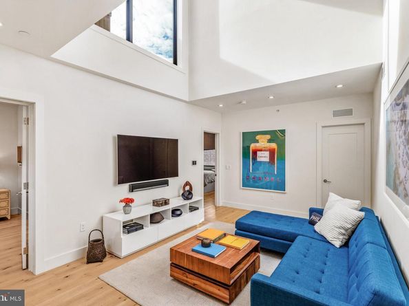 249 S 24TH Street H, Philadelphia PA 19103