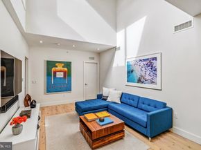 249 S 24TH Street H, Philadelphia PA 19103