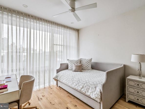 249 S 24TH Street H, Philadelphia PA 19103